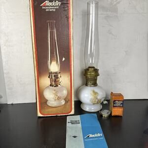 Aladdin American Classic Incandescent Oil Lamp Wheat Flower Model # C-6104M‎